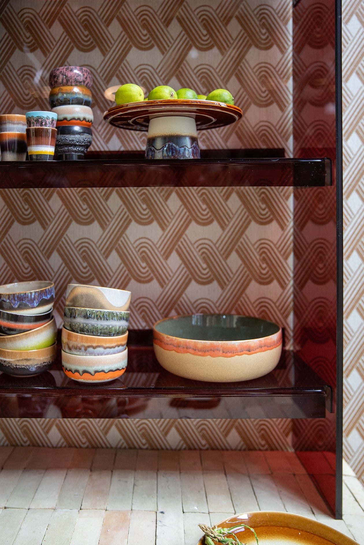 70s ceramics: plateau M, orbit