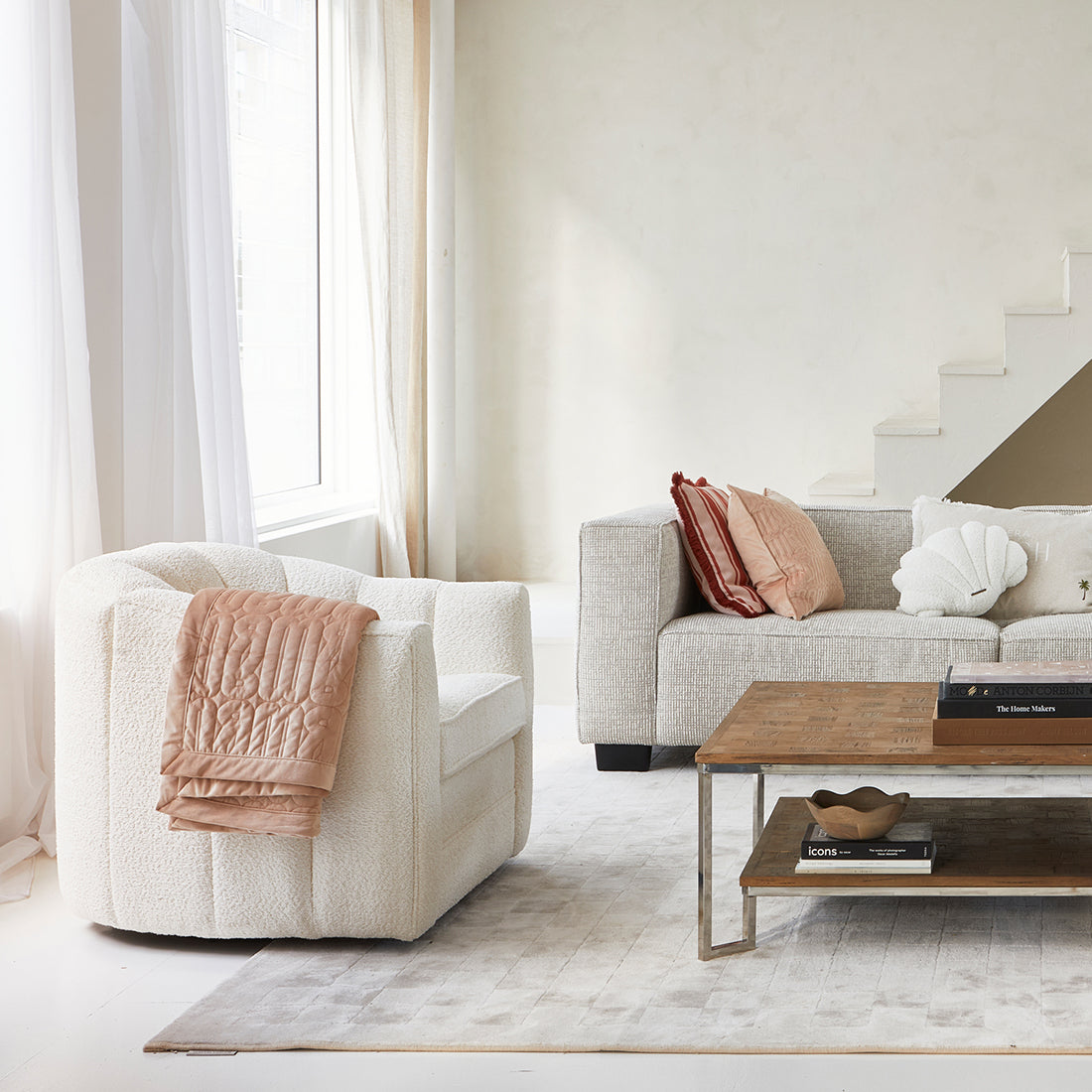 St. Lewis Swivel AC Ivory White