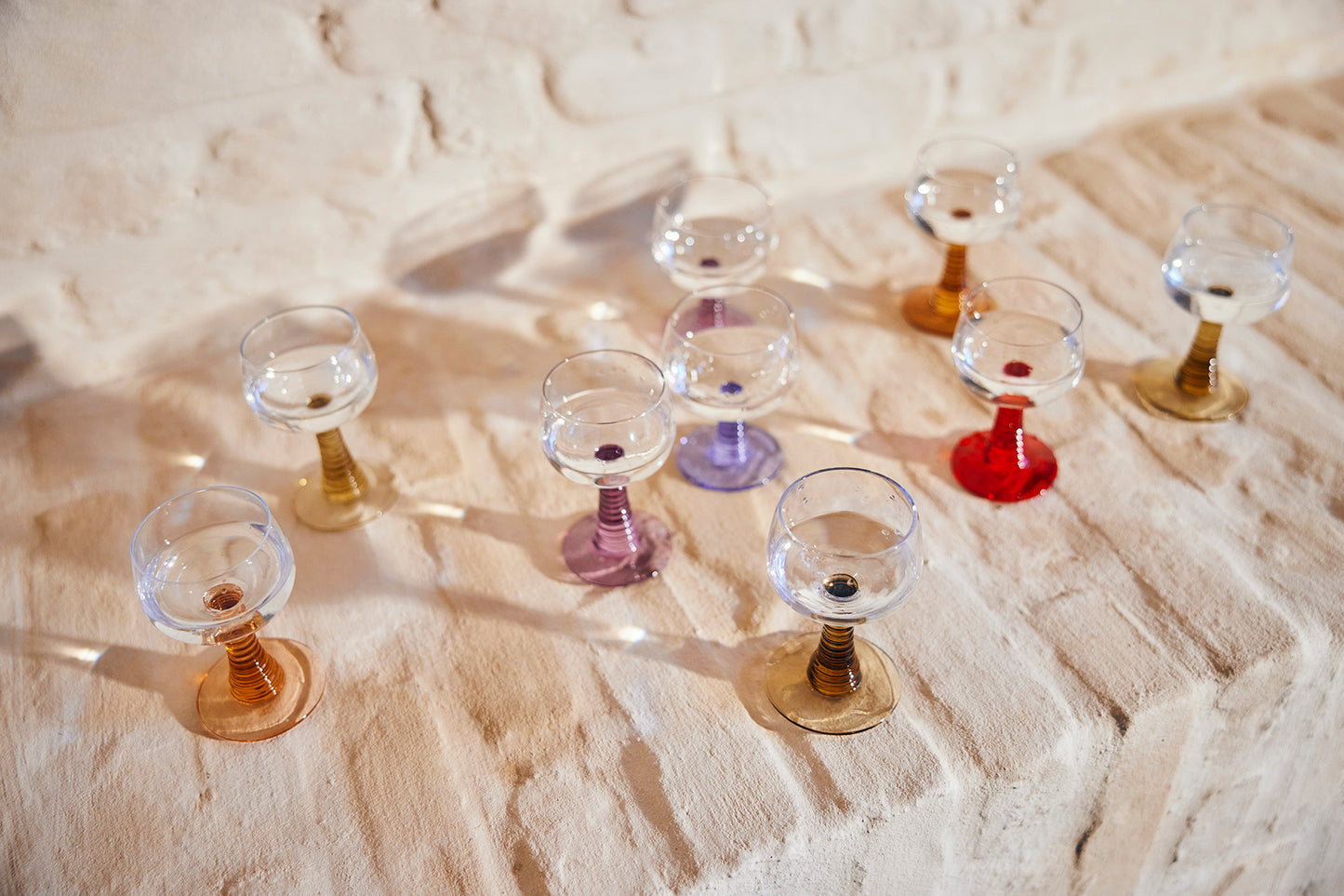 Swirl wine glass high, ochre