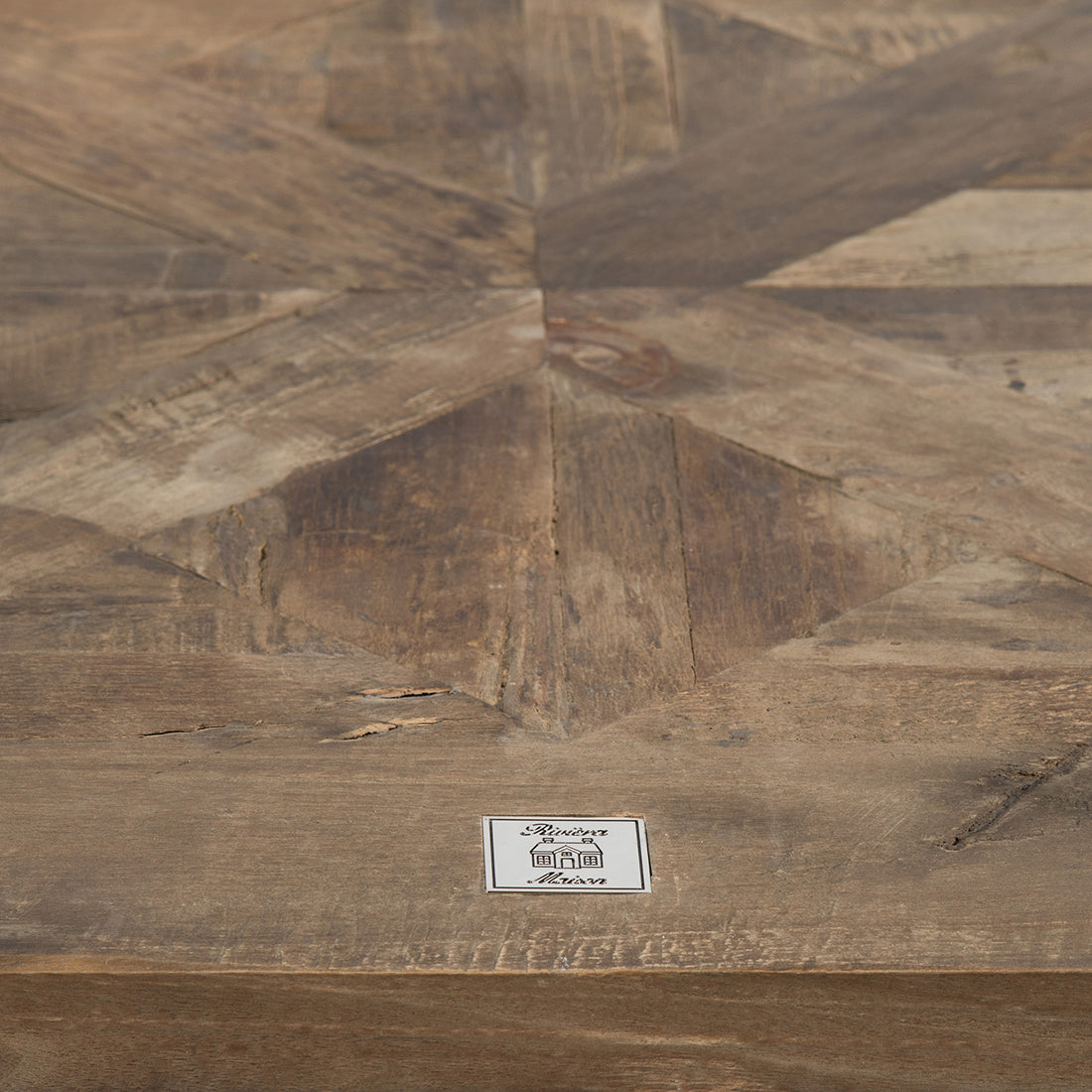 Chateau Belvedere Wine Table 70x70