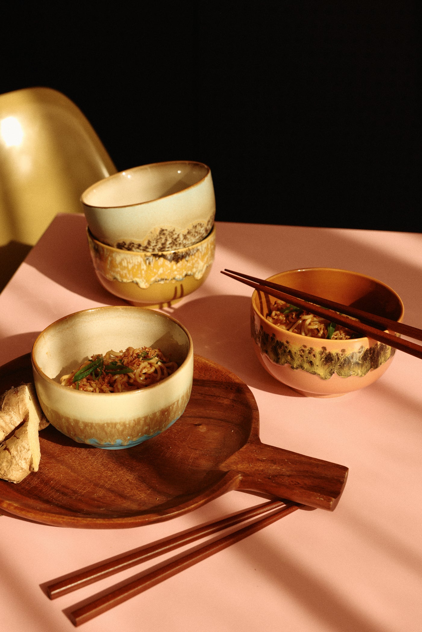 70s ceramics: noodle bowl, shell