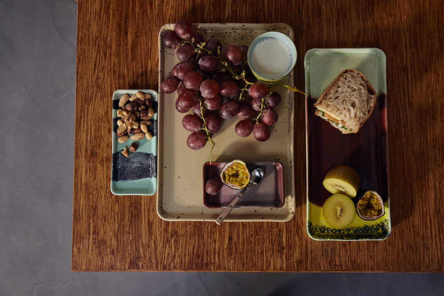 70s ceramics: large tray, grit