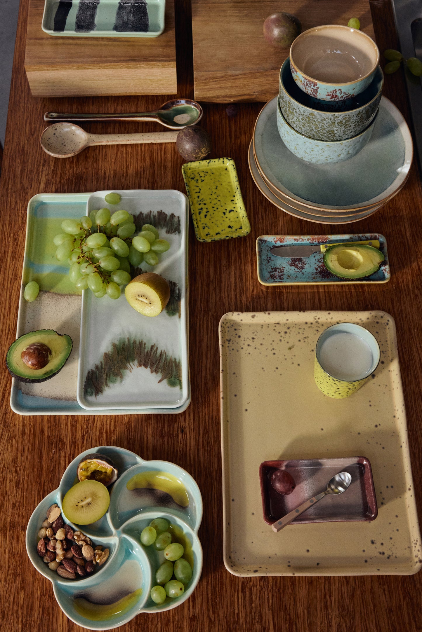 70s ceramics: large tray, grit