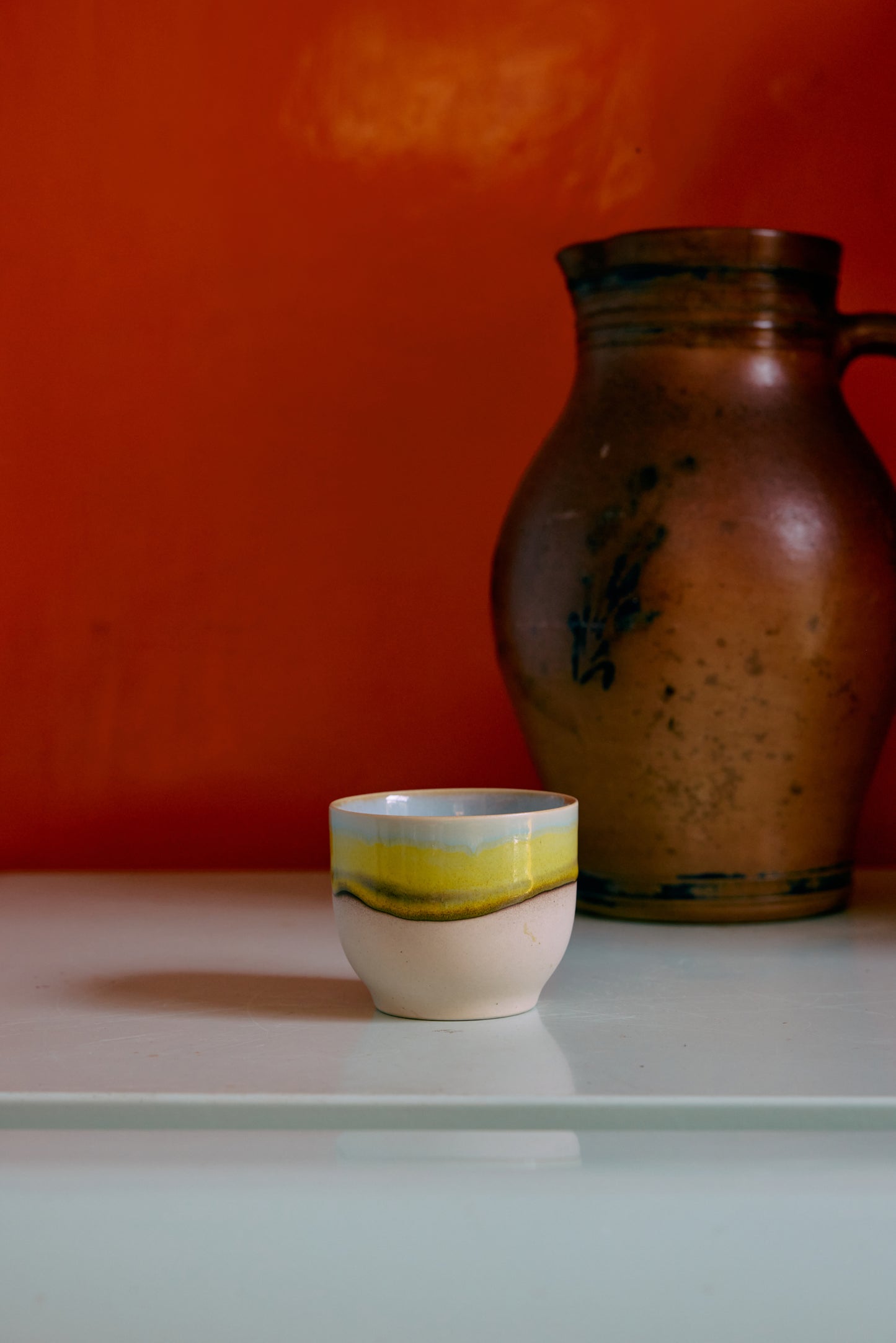 70s ceramics: café cup, glint