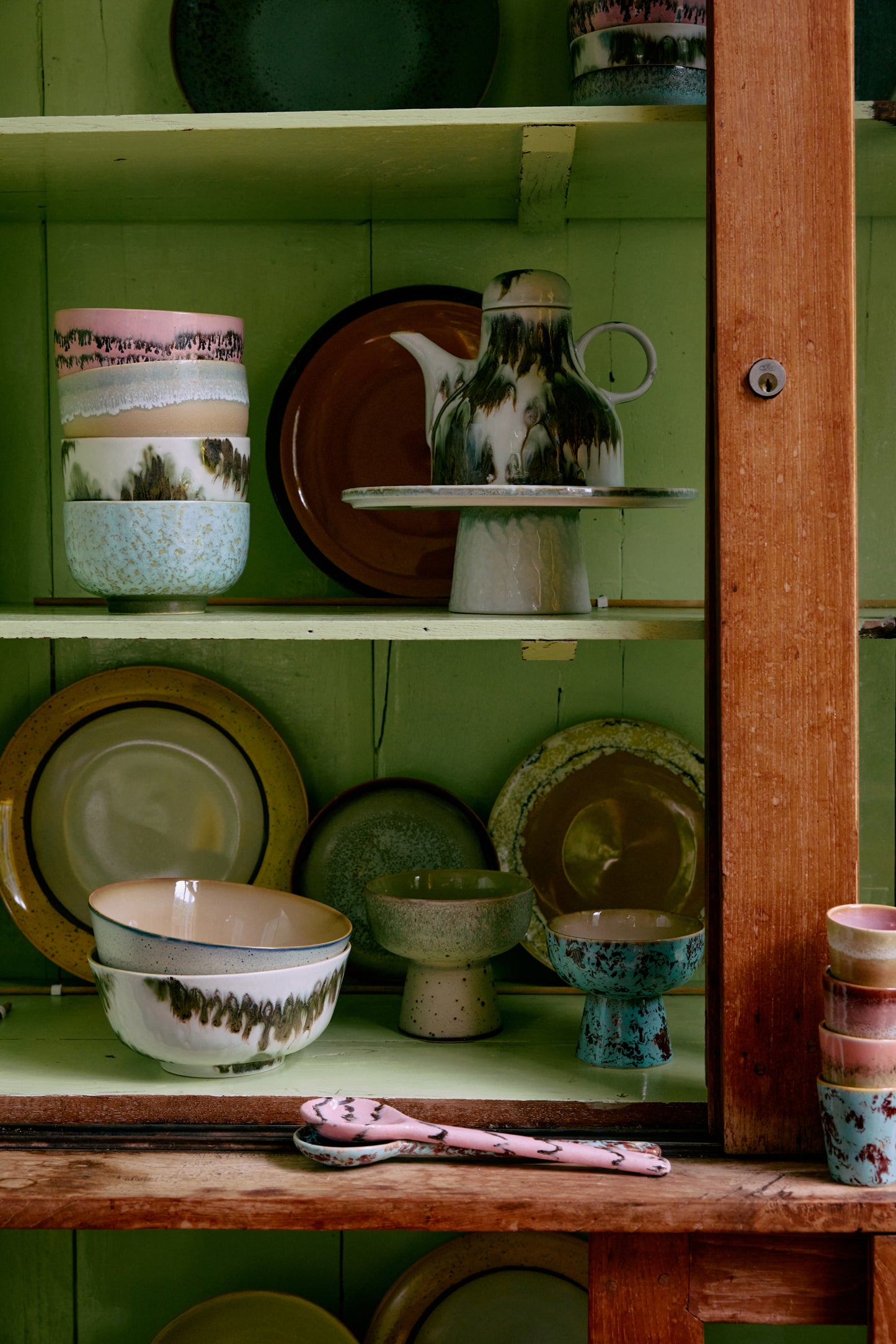 70s ceramics: noodle bowl, bubble