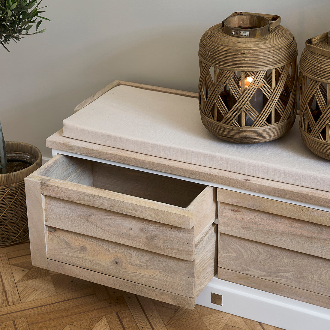 Pacifica Bench