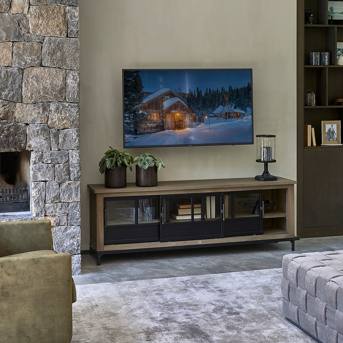 The Hoxton Flatscreen Dresser XL
