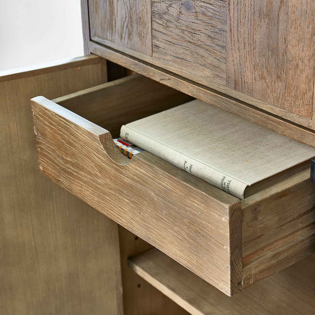 Mac Arthur Park Cabinet