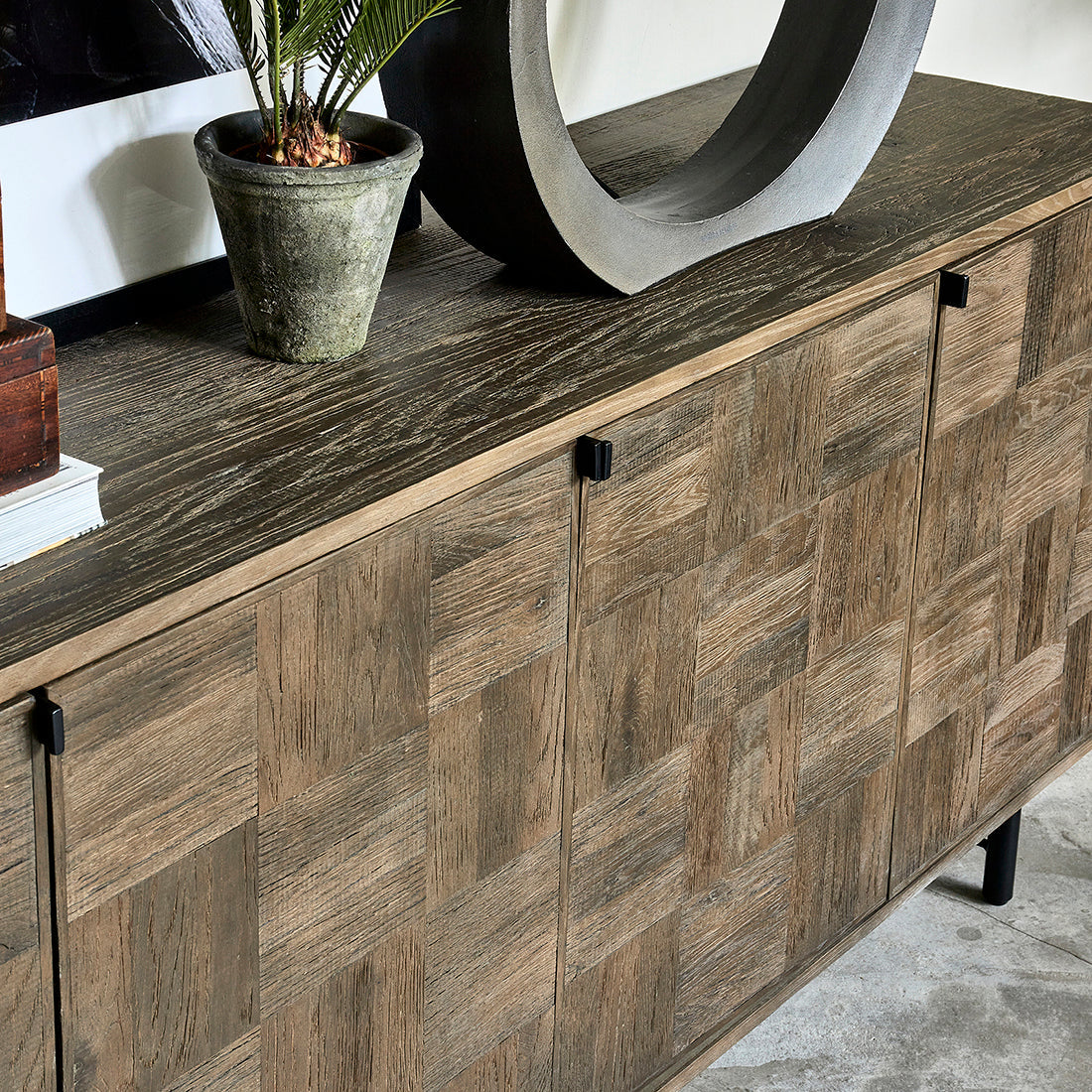 Mac Arthur Park Dresser