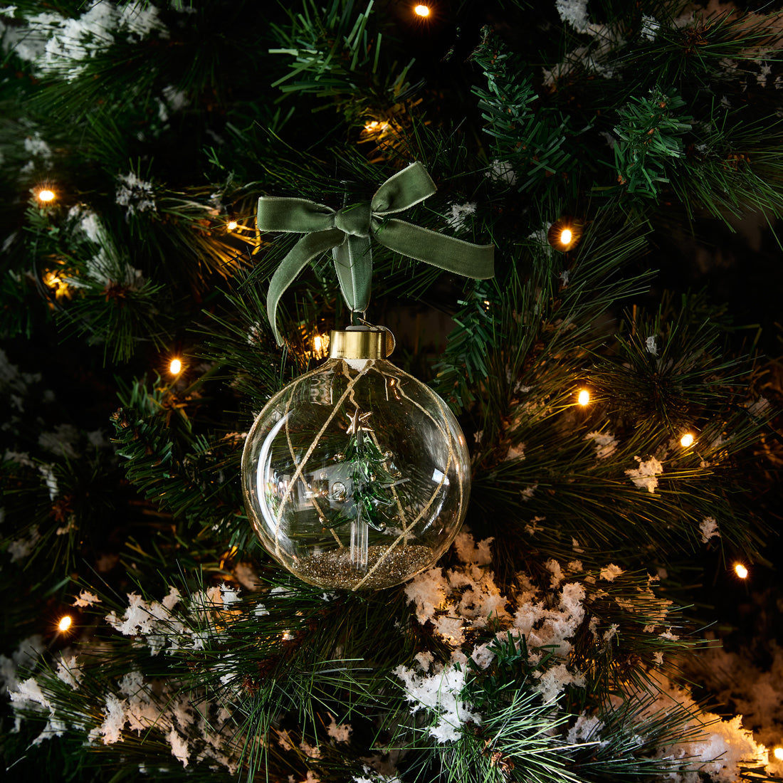 MagicalChristmas TreeOrnament dia10