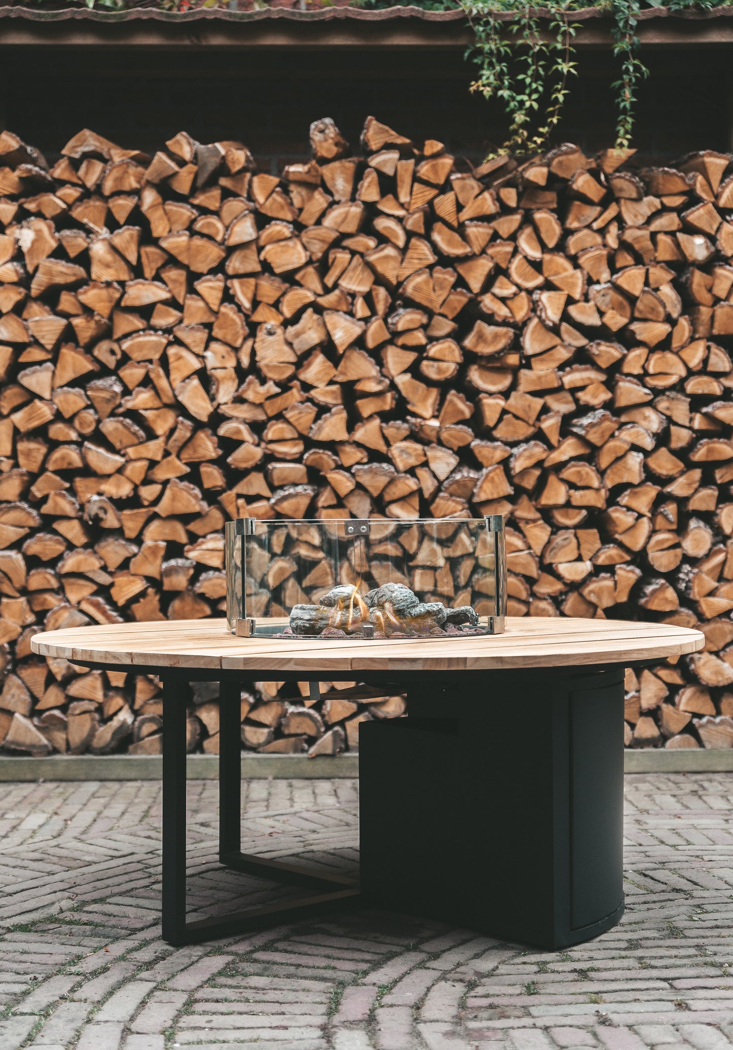 Cosiloft 120 round black frame / teak top
