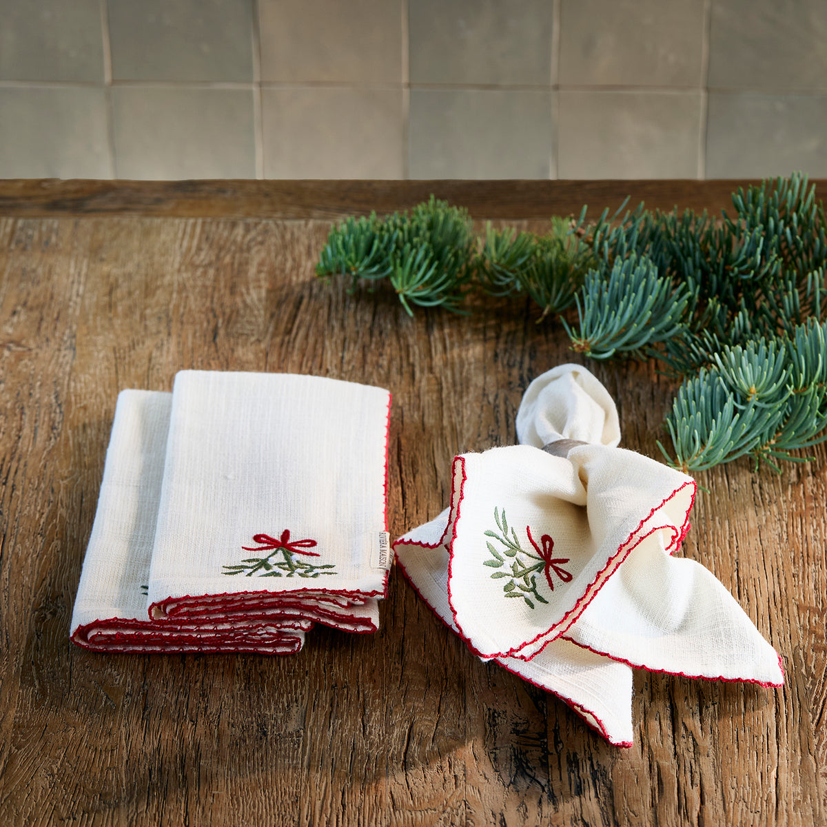 Mistletoe Charm Napkin 4 Pieces