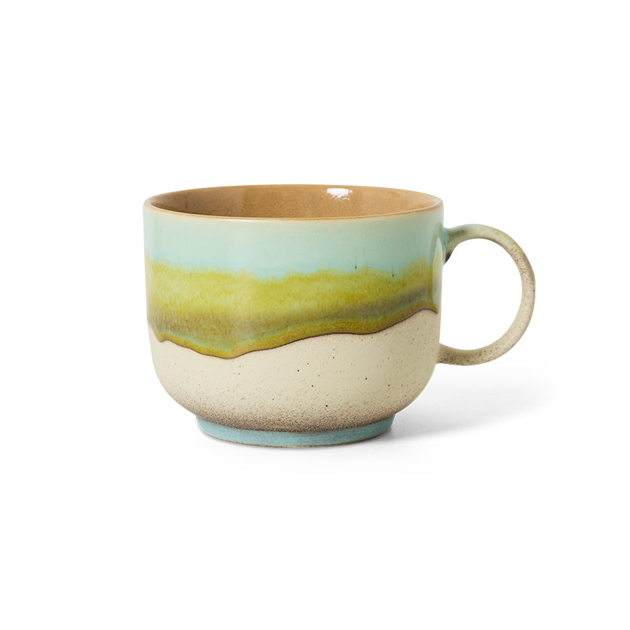 70s ceramics: tea cup, glint